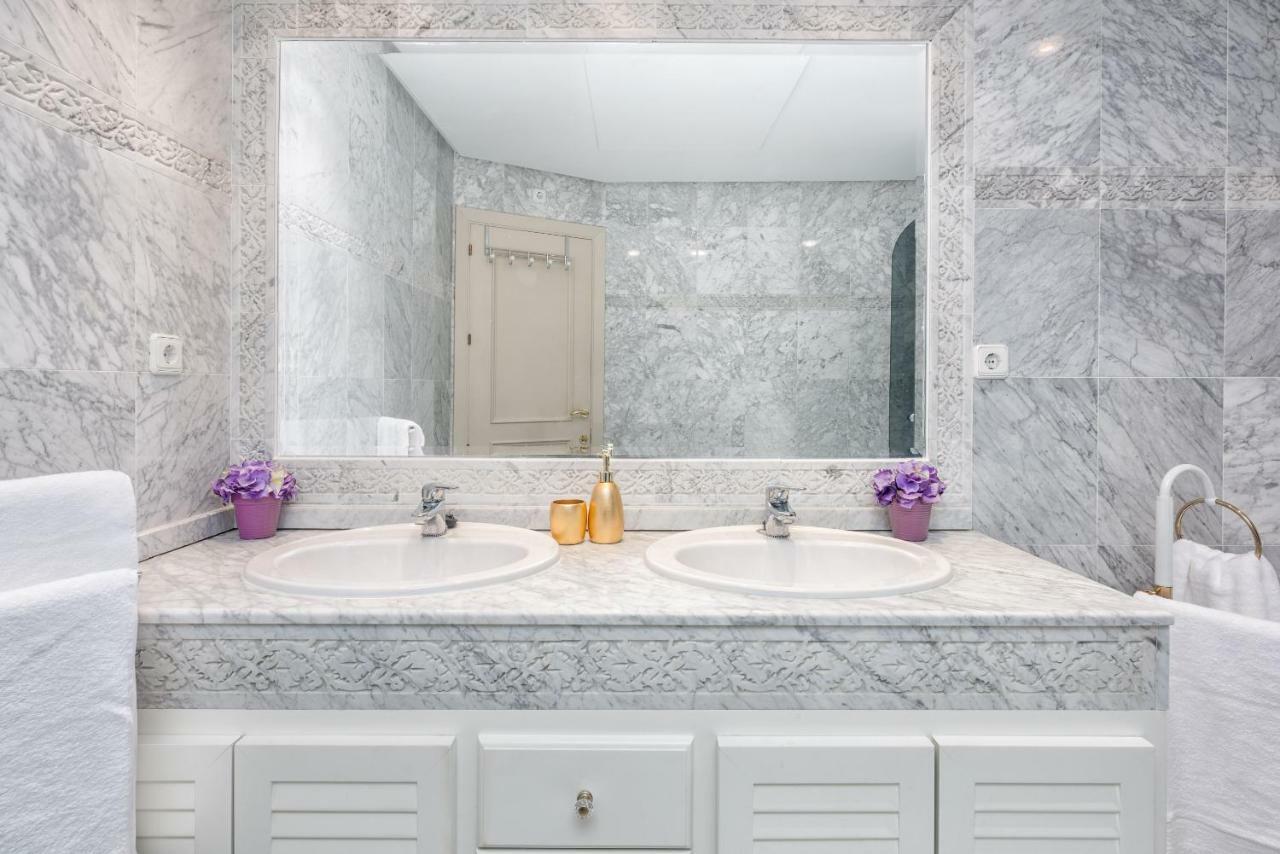 Wintowinrentals Luxury And Sea View Inside Puerto Marina Benalmádena Εξωτερικό φωτογραφία